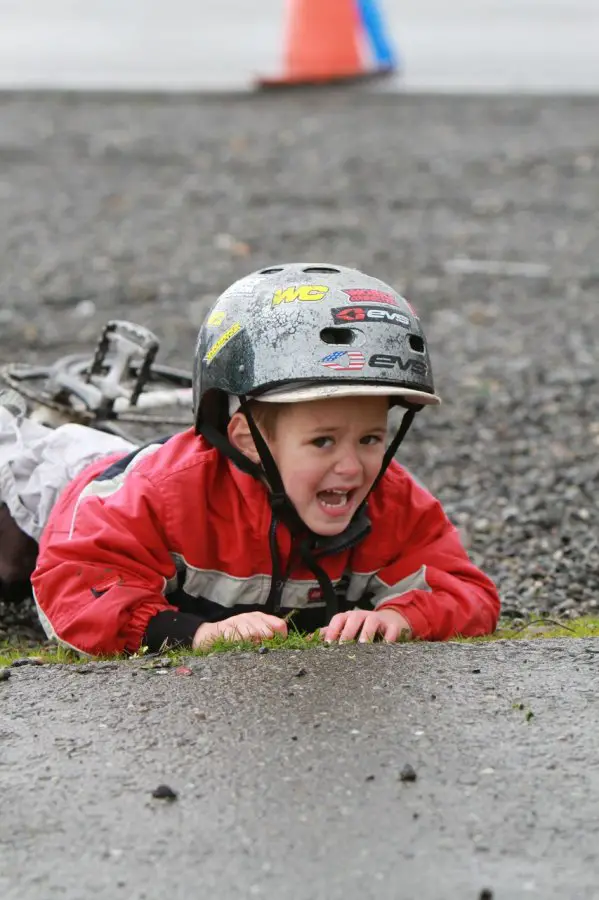 The mud left some of the younger juniors frazzled © Janet Hill 