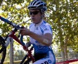 Jen Jordan (Sycomp Racing/Team Affinity) negotiates the plank barriers at Harry Renfree FieldSacramento Cyclocross Series