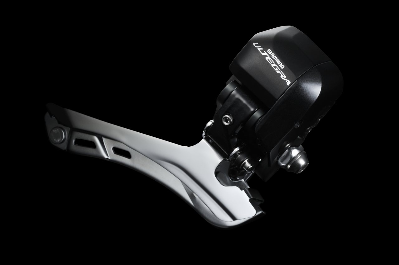 Ultegra Di2 FD-6870 11-speed front derailleur. © Shimano