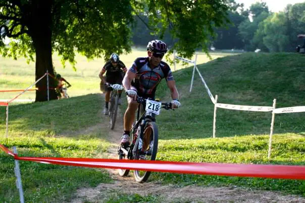 Racing short track at Eva Bandman Park. It\'s not cyclocross, but it\'s close! © Marcia Seiler