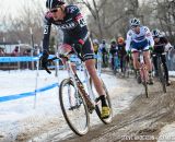 Brady Kappius with Corey Stelljes and the rest of the field just behind. © Steve Anderson