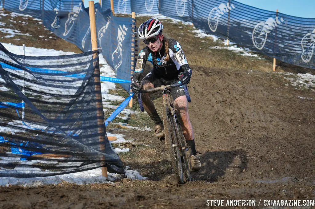 Ellen Noble finished fifth for the day after a dropped chain. © Steve Anderson