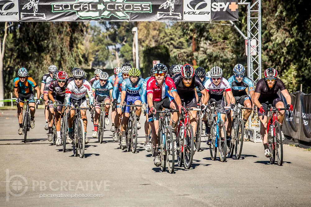 The Men’s A field heads for turn one. © Philip Beckman