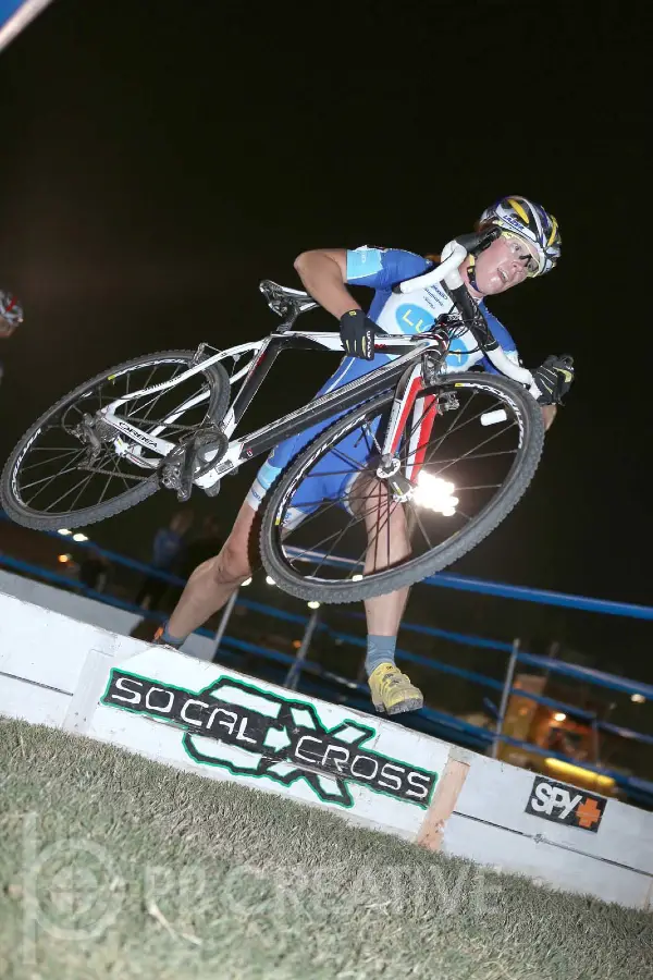 Teal Stetson-Lee (Luna) was working on her night moves on the way to the Spooky Cross Elite Women’s win. © Phil Beckman/PB Creative/pbcreative.smugmug.com