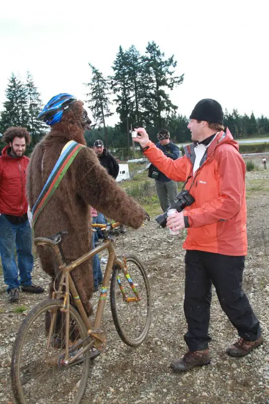 Kenton Interviewed Gorilla During the Race © Janet Hill
