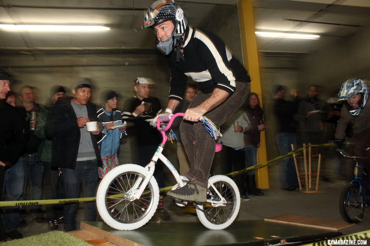 One of the more serious races. SSCXWC 2011 Party and Qualifiers. © Cyclocross Magazine