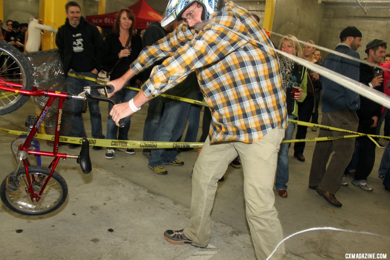 Spectators got creative with new forms of barriers. SSCXWC 2011 Party and Qualifiers. © Cyclocross Magazine