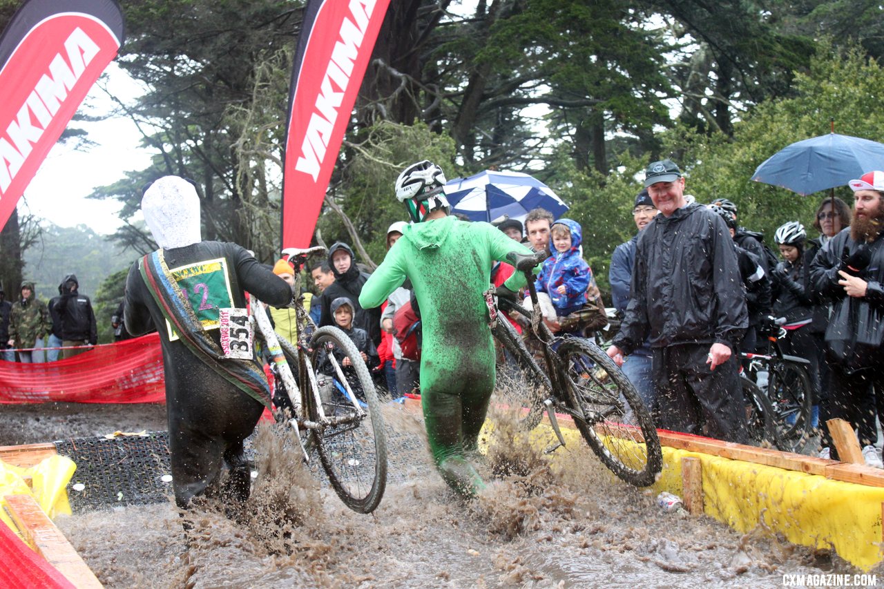 The exit of the water pit.  SSCXWC 2011 © Cyclocross Magazine