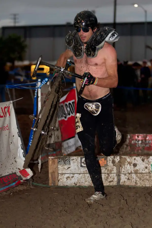 Adam Craig at the Plank Barriers on Route to becoming the World Champion Single Speeder. ©  Tim Westmore