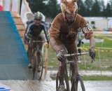 Tyler Smith takes a break from his gig at Nuun to tackle the SSCXWC course as his alter ego kangaroo © Karen Johanson