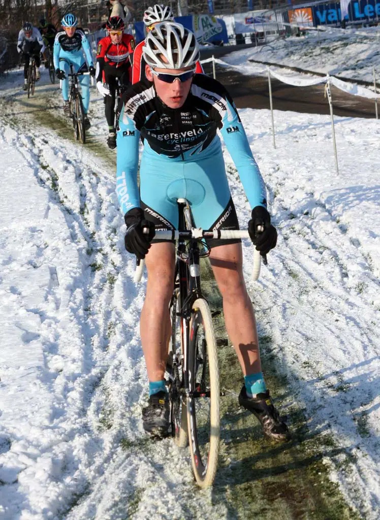 Mike Teunissen treading carefully in the snow. ? Bart Hazen