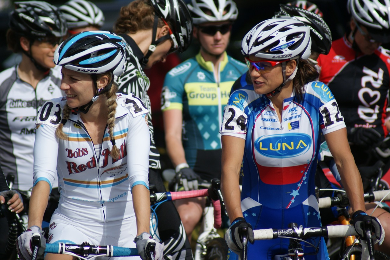 Mo Bruno Roy and Katerina Nash enjoy the sun at the start. © Kenton Berg