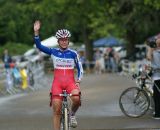 Caroline Mani waves as she finishes a strong ride. © Kenton Berg