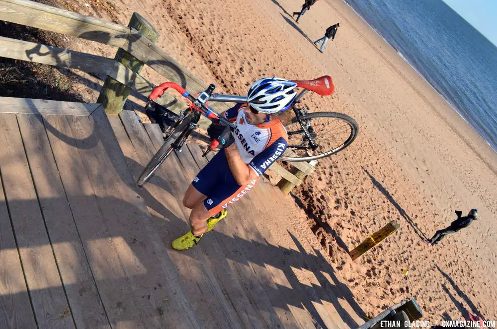 A Kissena rider heads up the stairs. © Ethan Glading