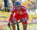 A Philadelphia Cyclocross School rider navigates the course. © Ethan Glading