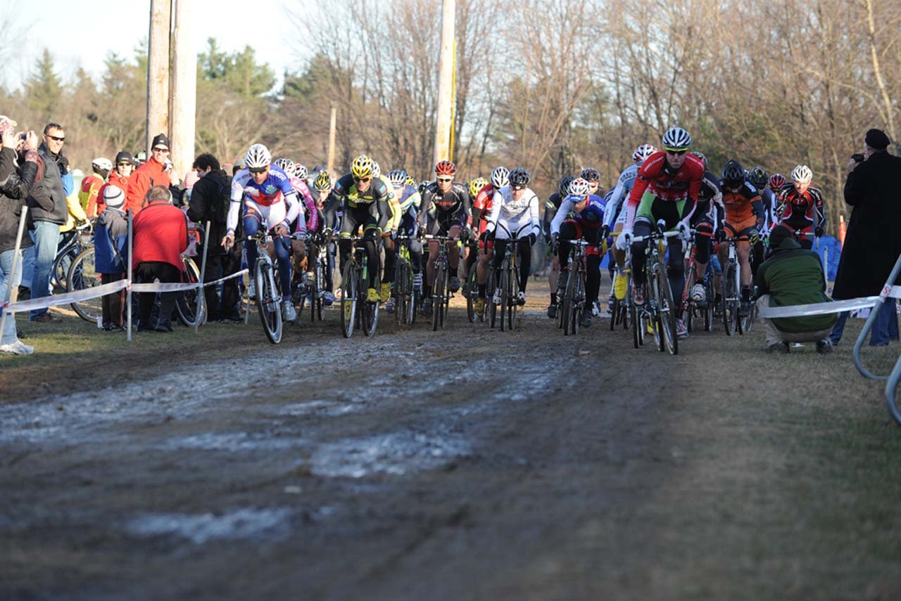 The men get things underway ©Natalia Boltukhova | Pedal Power Photography | 2010