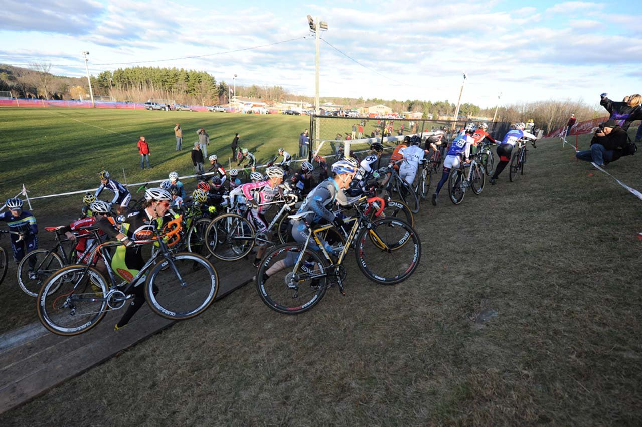 The elite field still had to deal with frozen off-cambers ©Natalia Boltukhova | Pedal Power Photography | 2010