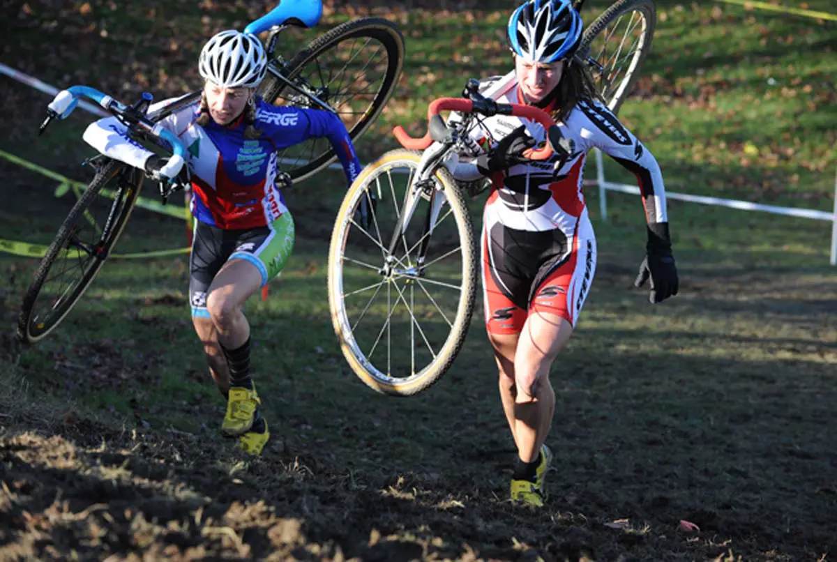 Bruno-Roy (l) and Wellons battled it out for the last podium spot.? Natalia McKittrick, Pedal Power Photography, 2009