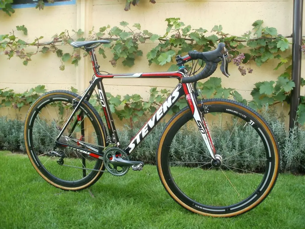 Vardaros\' Stevens Superprestige. © Christine Vardaros