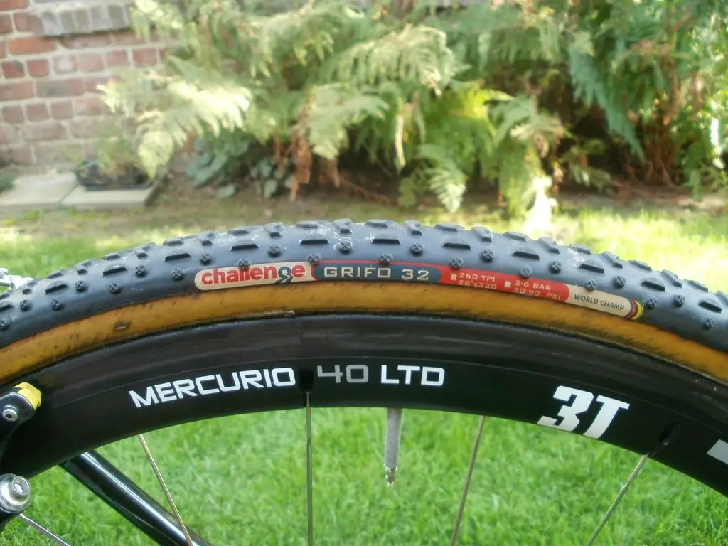 Challenge tires adorn all of Vardaros\' sets of 3T Mercurio wheels. © Christine Vardaros
