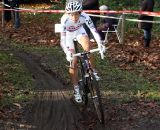 Helen Wyman through the mud. ©Bart Hazen