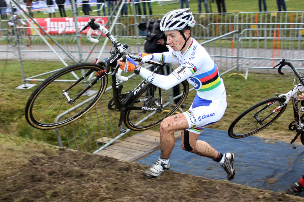 Van Der Haar on the stairs. © Bart Hazen