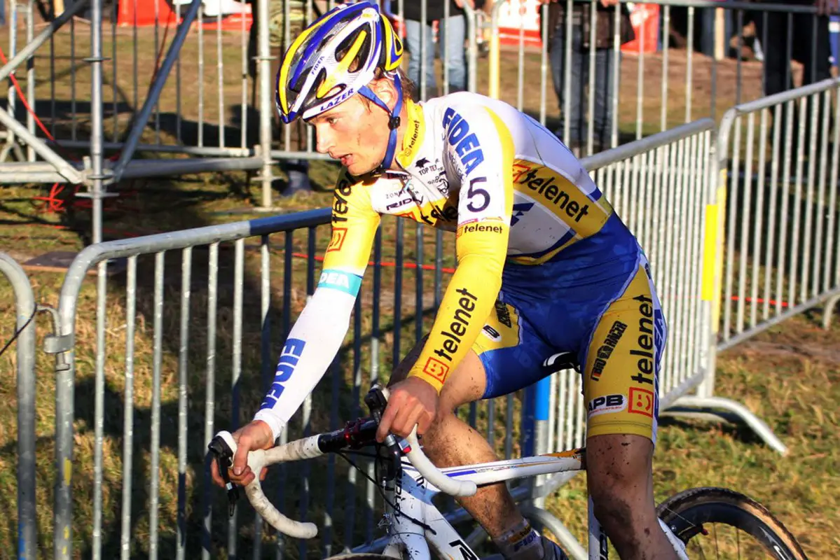 Pauwels got acquainted with the soil in Zonhoven. © Bart Hazen