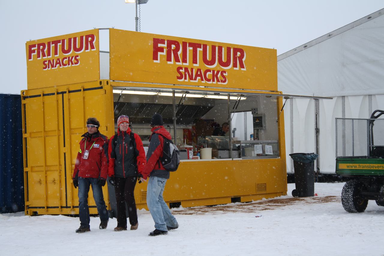 Spectators fuel up for the women's race. 2010 Cyclocross World Championships, Tabor. ? Dan Seaton