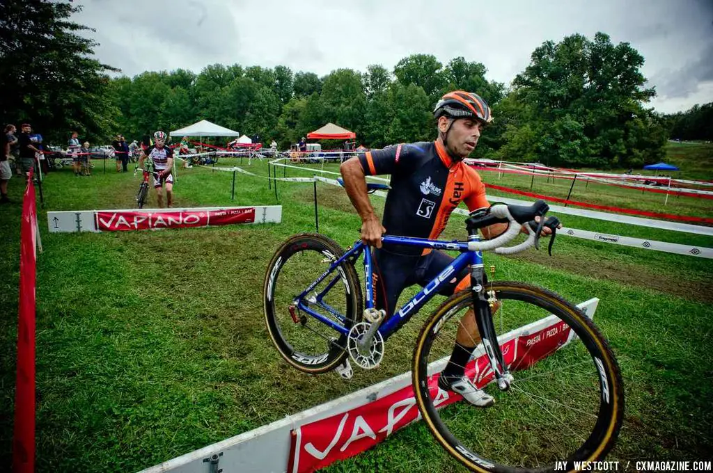 Jared Nieters (Haymarket) was one of the early leaders in the Men\'s Elite race at the Tacchino Ciclocross. © Jay Westcott