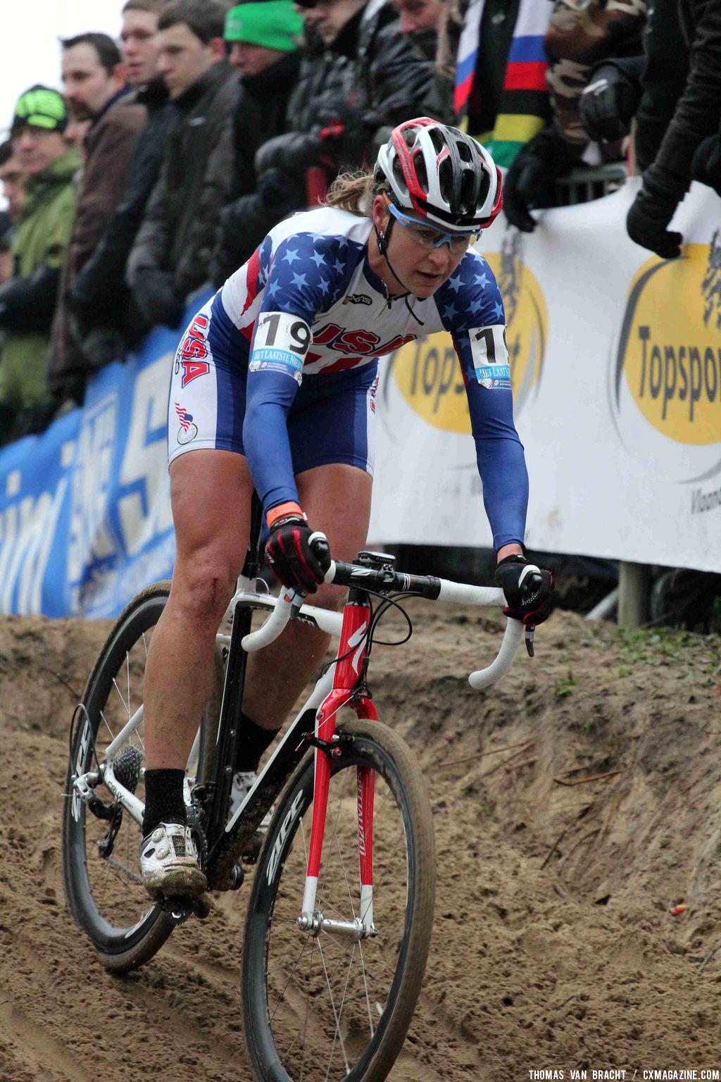 Meredith Miller going full race pace in the sand of Koksijde for the first time. ©Thomas Van Bracht 