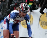 Meredith Miller going full race pace in the sand of Koksijde for the first time. ©Thomas Van Bracht 