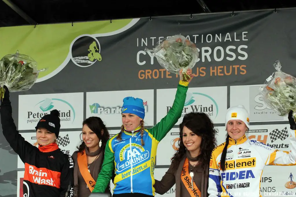 The elite women at GP Heuts in Heerlen. © Thomas Van Bracht