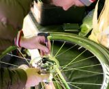 Cannondale-Cyclocrossworld.com Matt Roy tightens the disc rotors on Johnson's Zipp 303s ©Whit Bazemore Cannondale-Cyclocrossworld.com Matt Roy tightens the disc rotors on Johnson's Zipp 303s ©Whit Bazemore
