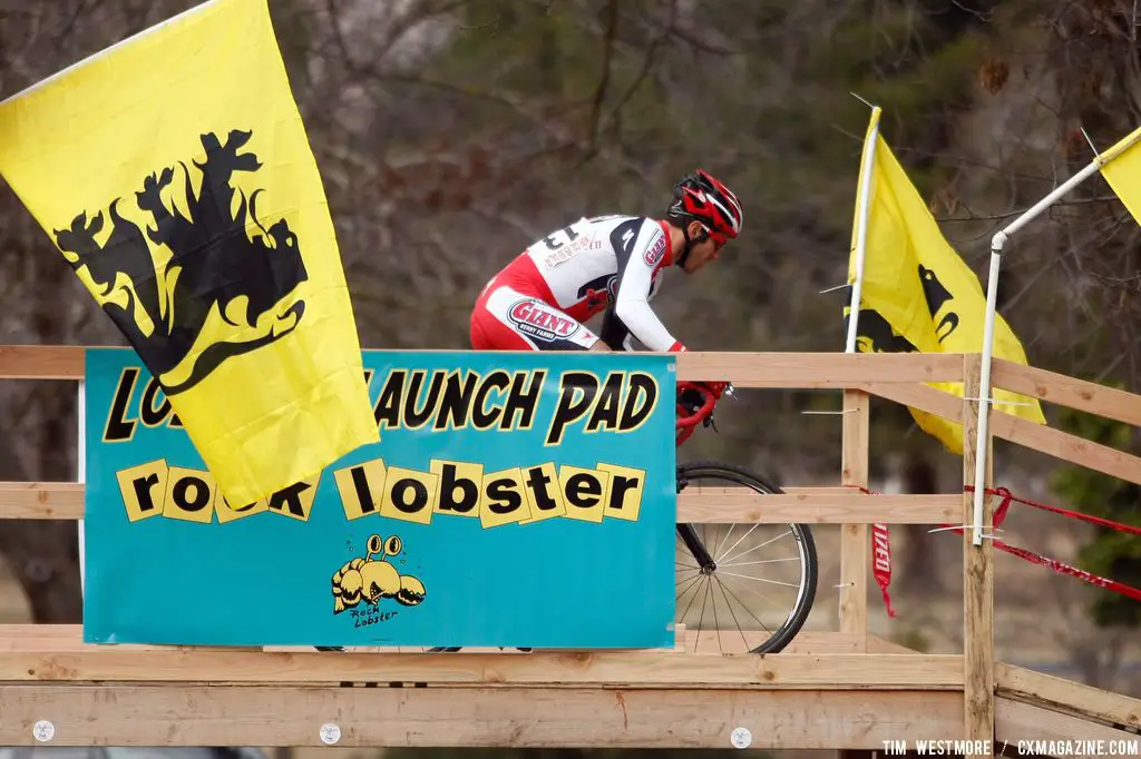 Andy Jaques-Maynes (Cal Giant/Specialized) is first on the flyover for Elite Men © Tim Westmore