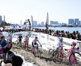 View of the city at Tokyo Cyclocross. © 辻啓／Kei TSUJI