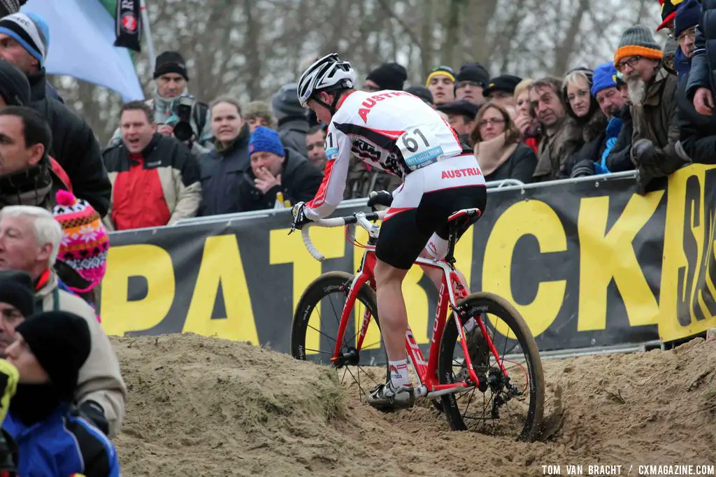 Robert Gehbauer of Austria churns through the sand. ©Thomas van Bracht