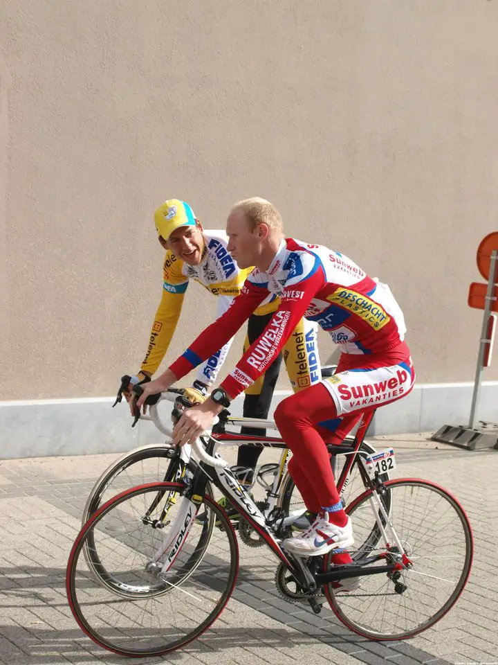 klaas-vantornout-with-tom-meeusen-tour-of-belgium-2011-jonas-bruffaerts