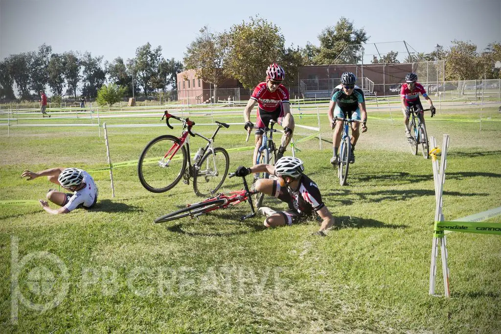 Ben Bertiger (TEAM SoCalCross) and Gareth Feldstein (Ritte CX Team) start taking evasive action. © Phil Beckman/PB Creative (pbcreative.smugmug.com)