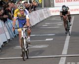 Micki van Empel wins the sprint for second from Wietse Bosmans. © Bart Hazen