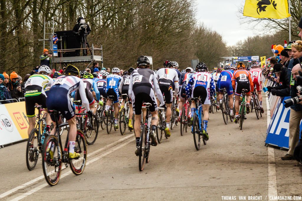 And they\'re off! At the UCI World Championships of Cyclocross. © Thomas Van Bracht