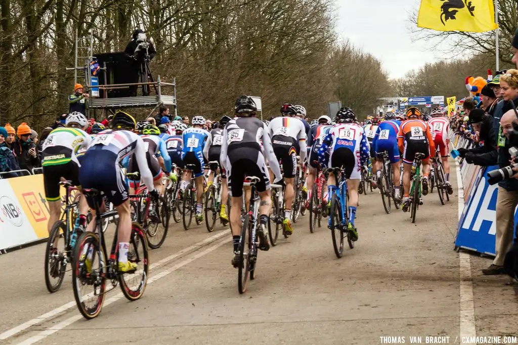 And they\'re off! At the UCI World Championships of Cyclocross. © Thomas Van Bracht