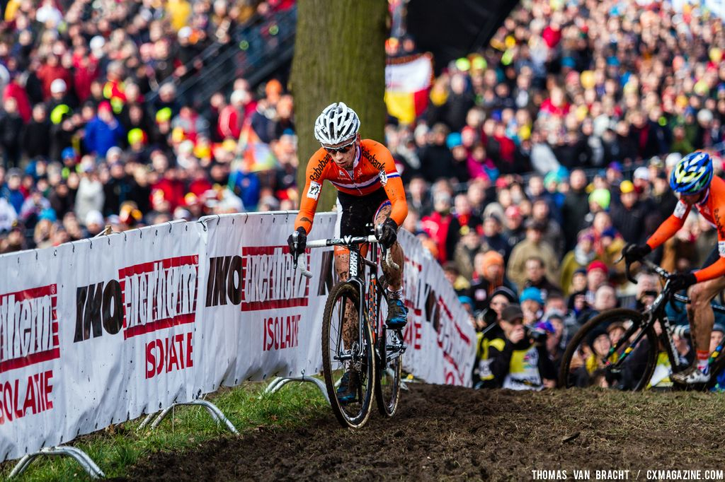 Lars Van der Haar trying to stay with the lead chase group at the UCI World Championships of Cyclocross. © Thomas Van Bracht