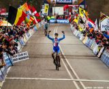 Stybar taking the win at the UCI World Championships of Cyclocross. © Thomas Van Bracht
