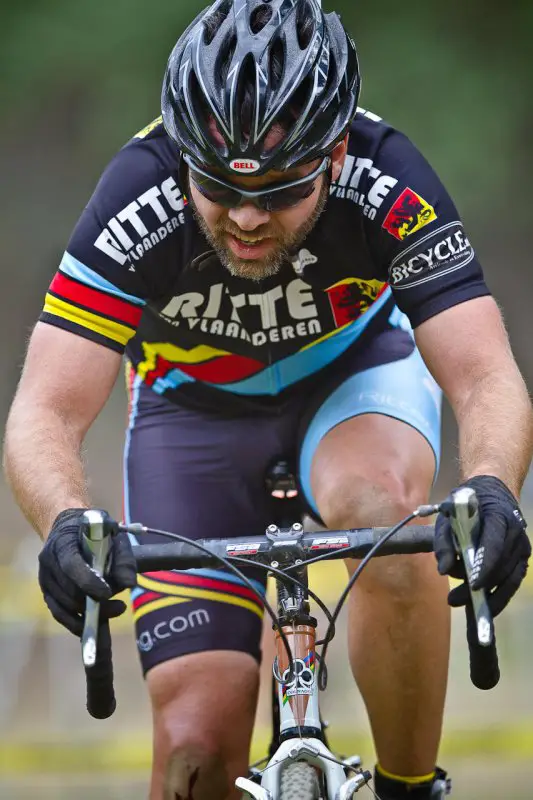 Jason Strzelczyk (Ritte) puts his head down and pushed to the finish © Danny Munson/DMunsonPhoto.com