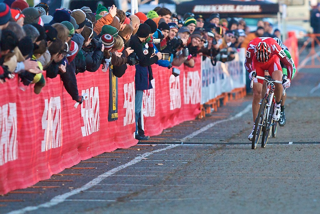 Specialized's Todd Wells sprinting for the victory, Powers trying to come by. ? Joe Sales