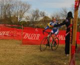 Banana handup in the women's race. © J.D. Kimple