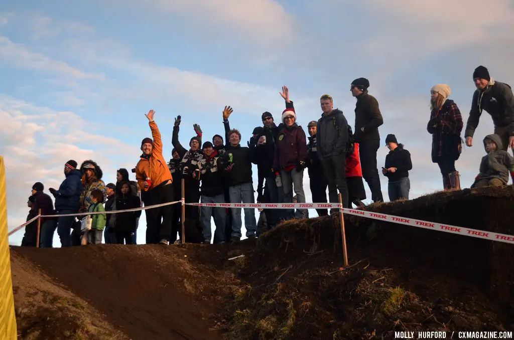 The single-speeders were the loudest hecklers on course. © Cyclocross Magazine