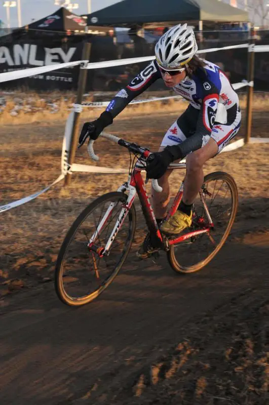 A rider enjoys hooking up on dry and tacky conditions © Dave Wright Photography