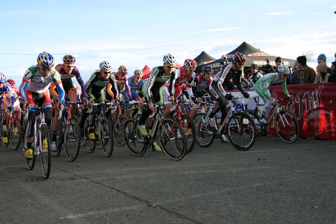 The men storm off the start line © Dave Roth