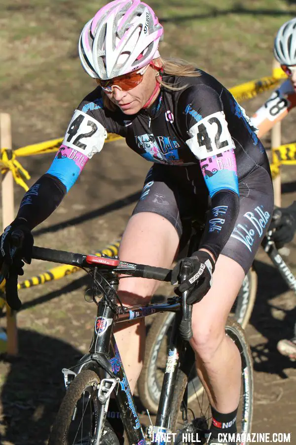 Shannon Gibson on the motocross course © Janet Hill